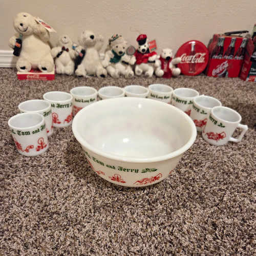 Christmas tom and jerry milk - and,